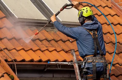 Démoussage et hydrofuge de toiture à Laix